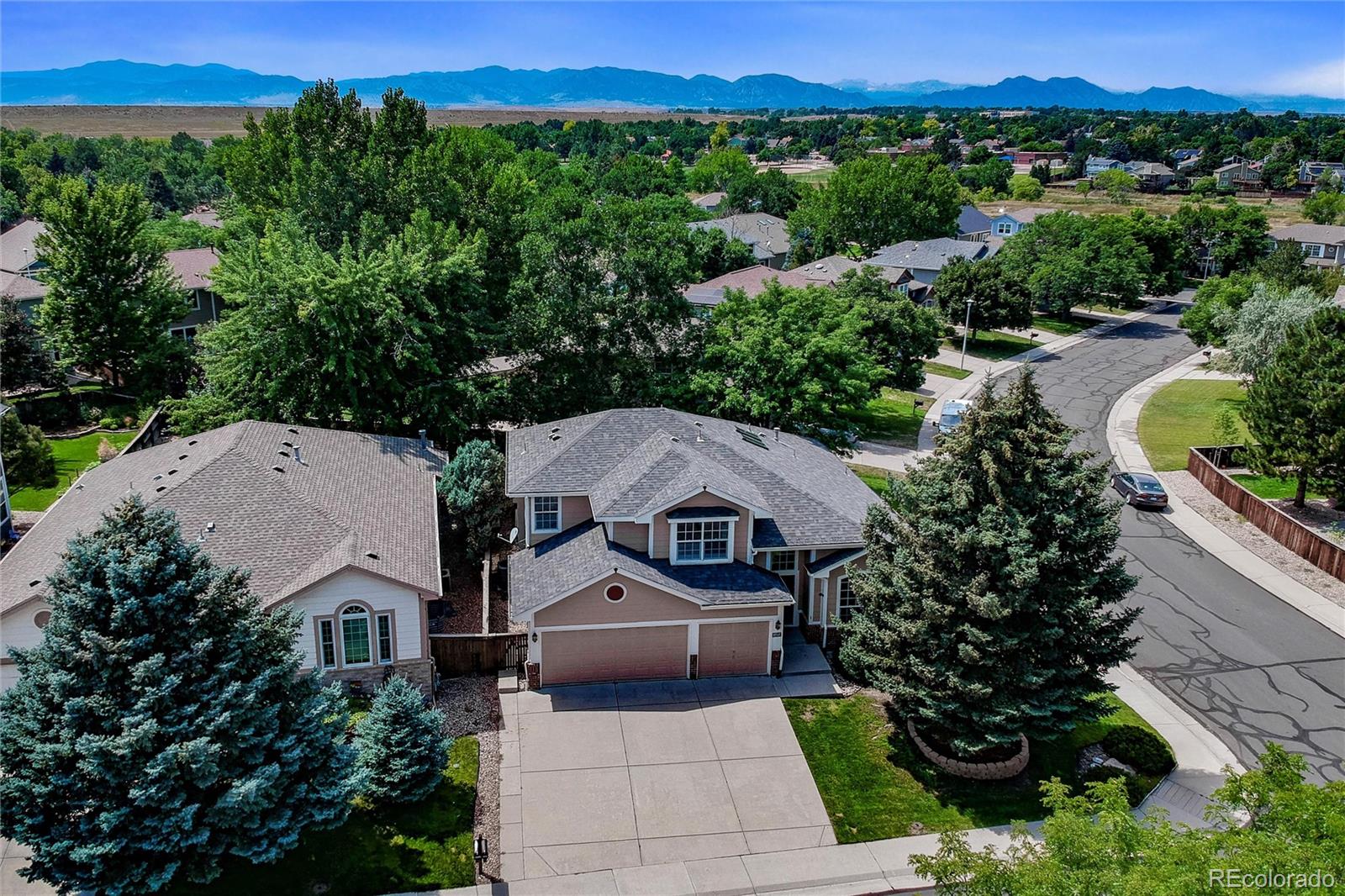 9702 Carr Circle