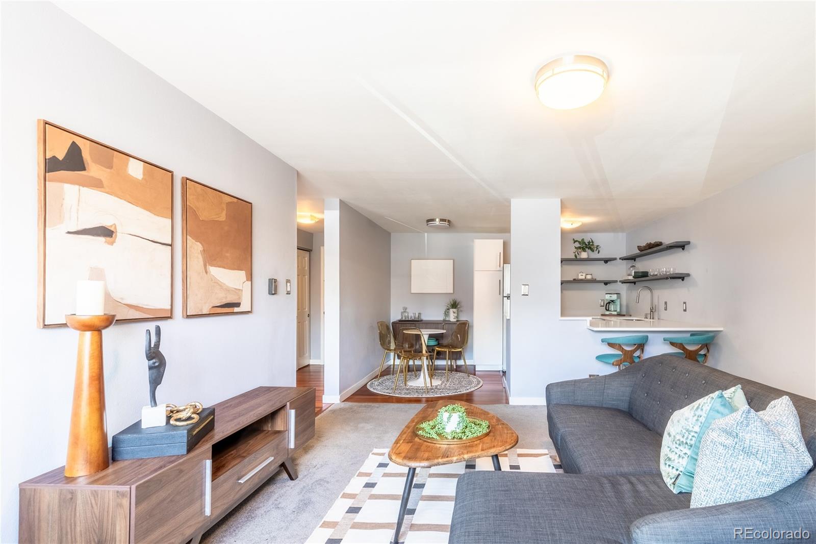 1260 York Street 204