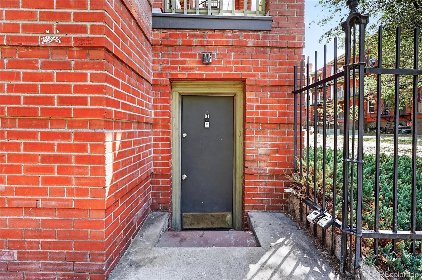1376 N Pearl Street B4