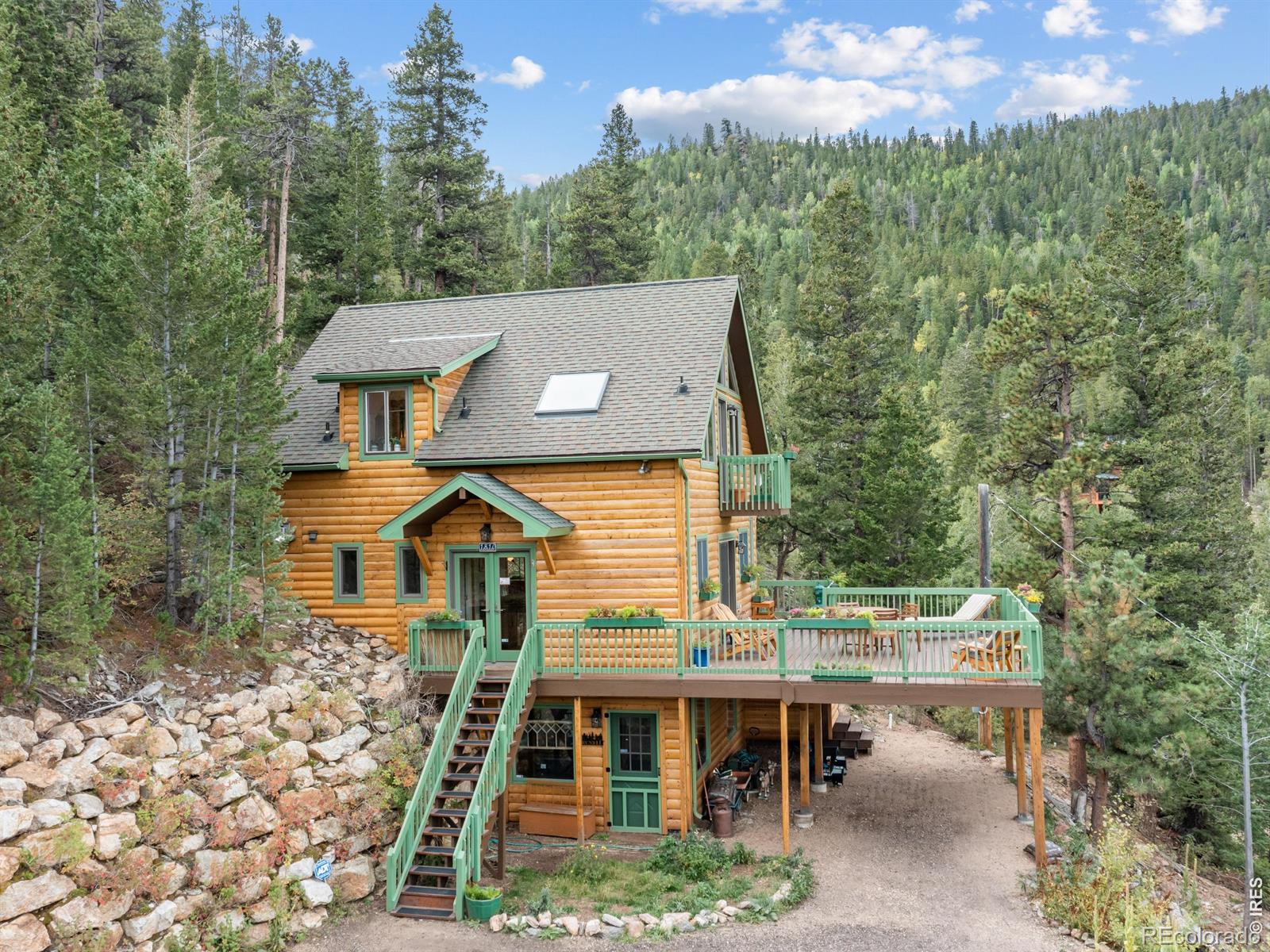 1810 Moss Rock Drive