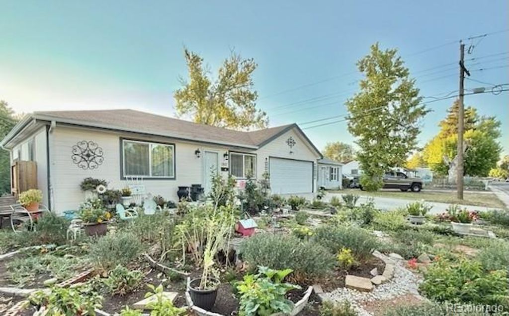 Photo of 1910 S Knox Court, Denver, CO 80219 (MLS # 7630452)