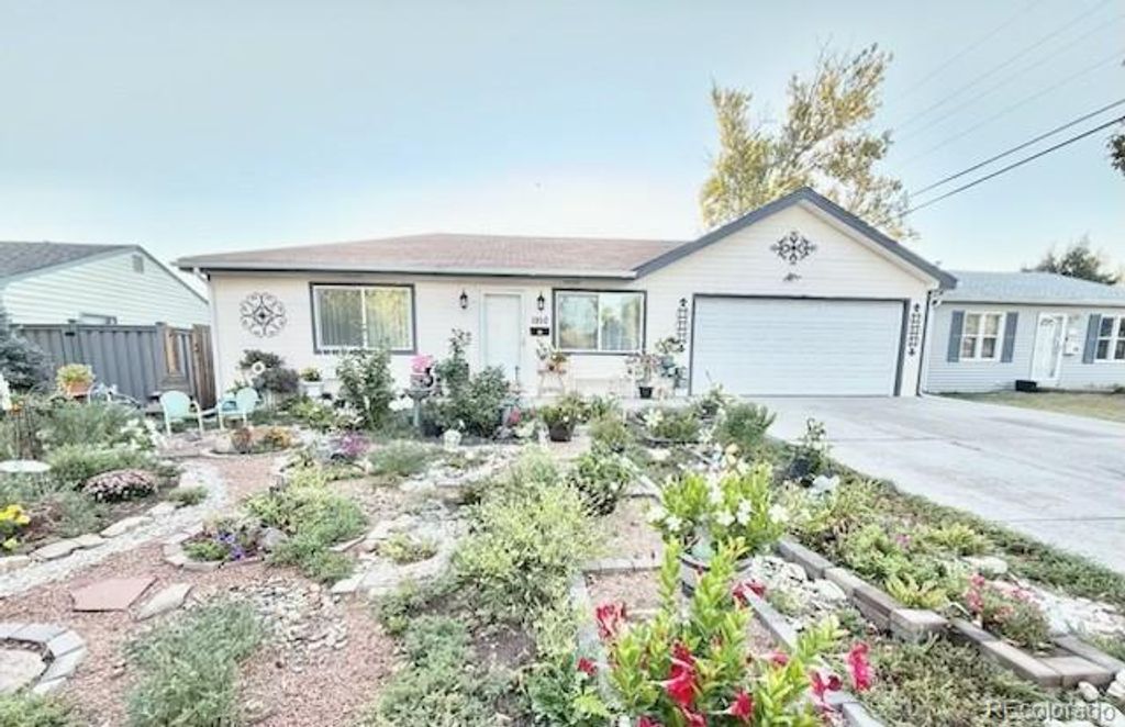 Photo of 1910 S Knox Court, Denver, CO 80219 (MLS # 7630452)