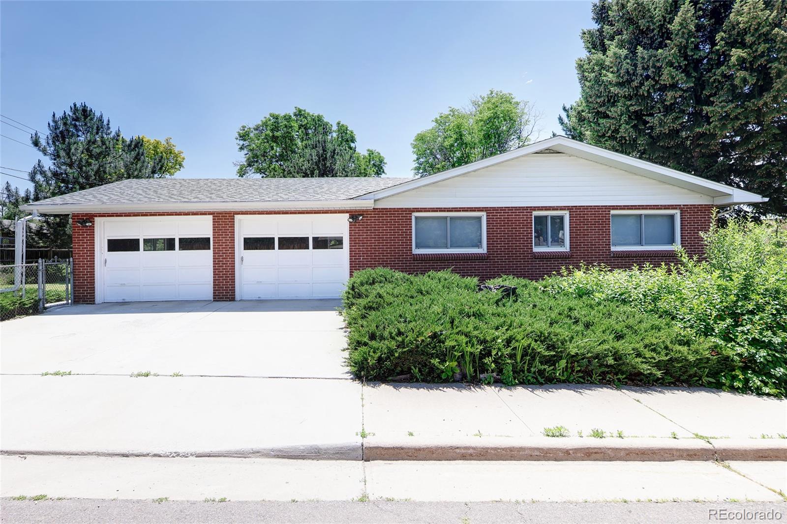 2900 S Golden Way