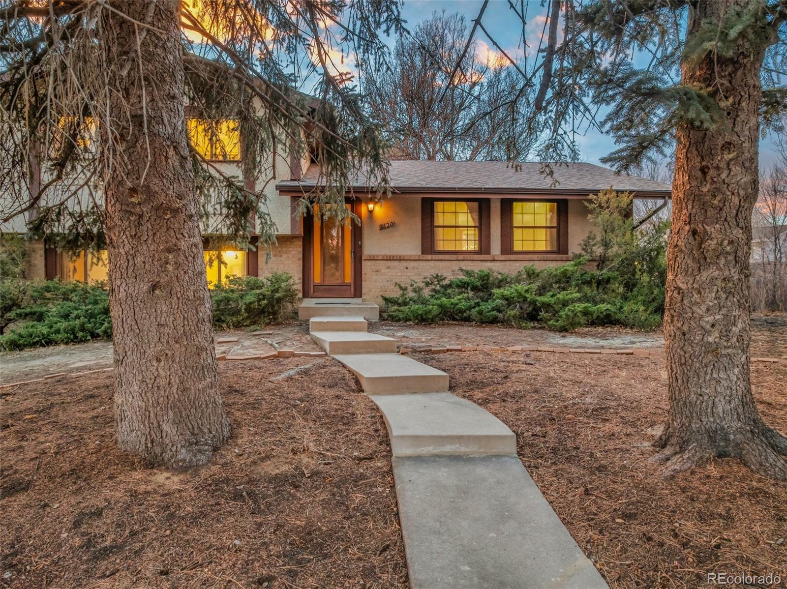 3620 N Carefree Circle