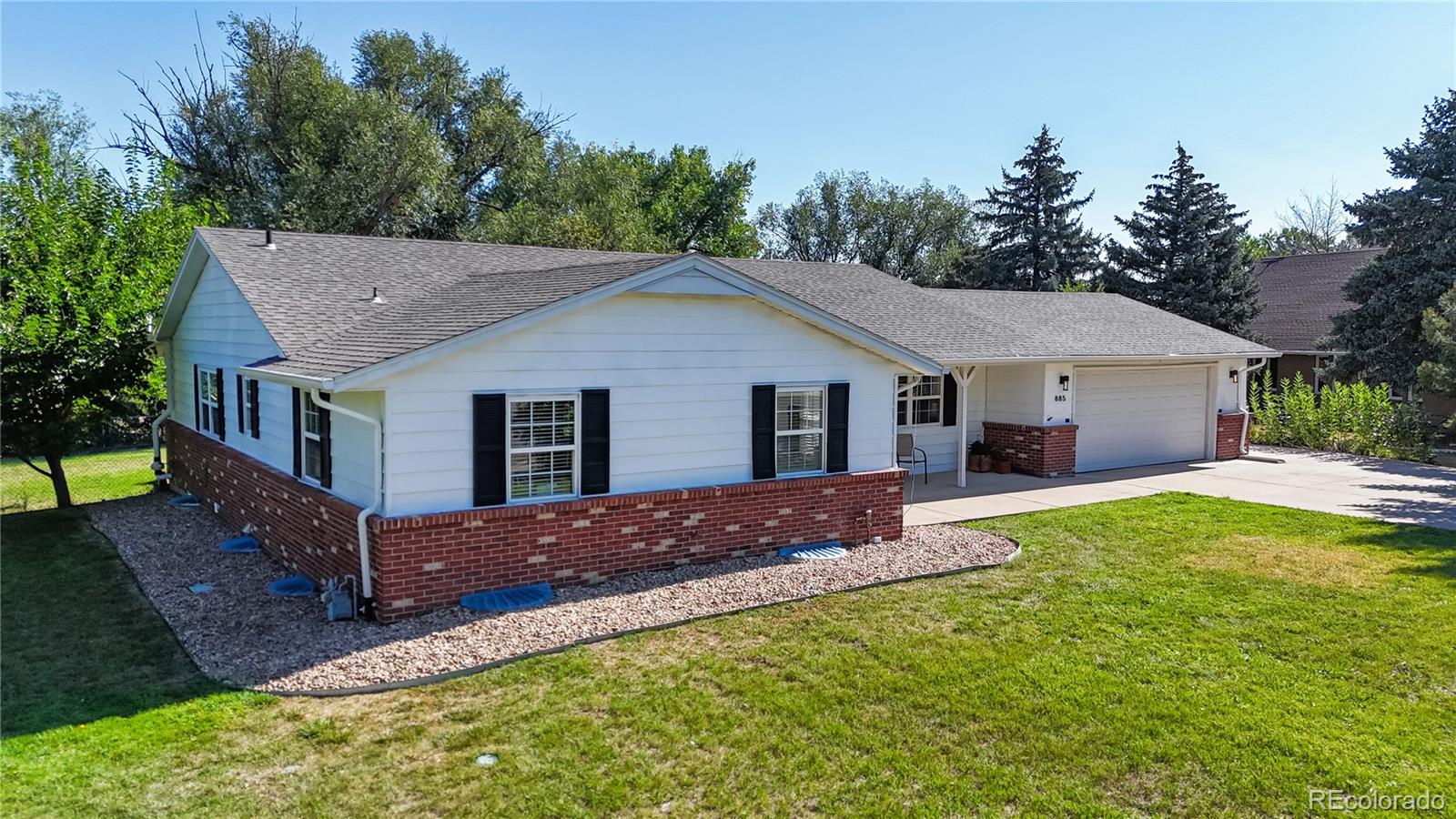 885 Claire Lane