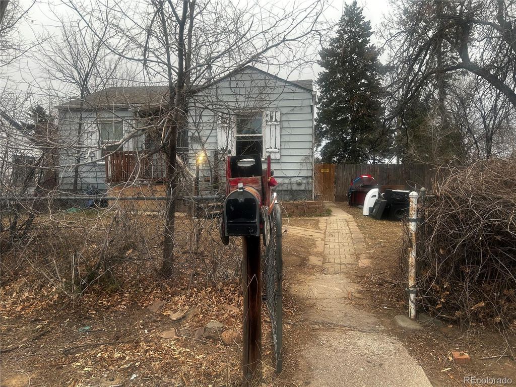 Photo of 4286 S Acoma Street, Englewood, CO 80110 (MLS # 2707168)