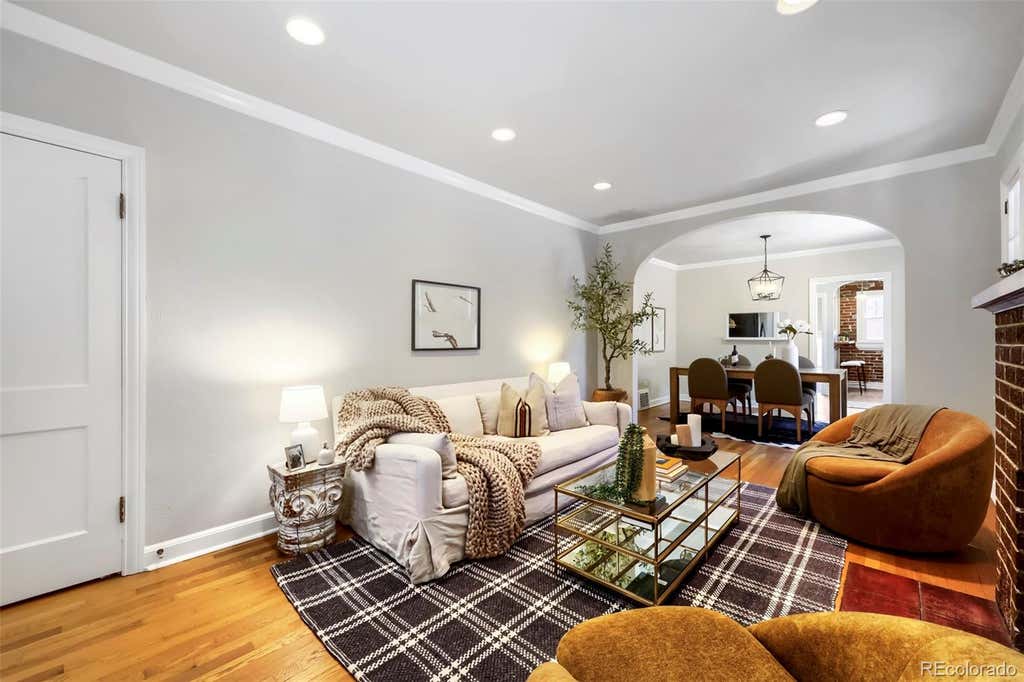 Photo of 205 N Washington Street, Denver, CO 80203 (MLS # 5209587)