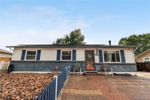 5563 Blackhawk Way Denver CO 80239