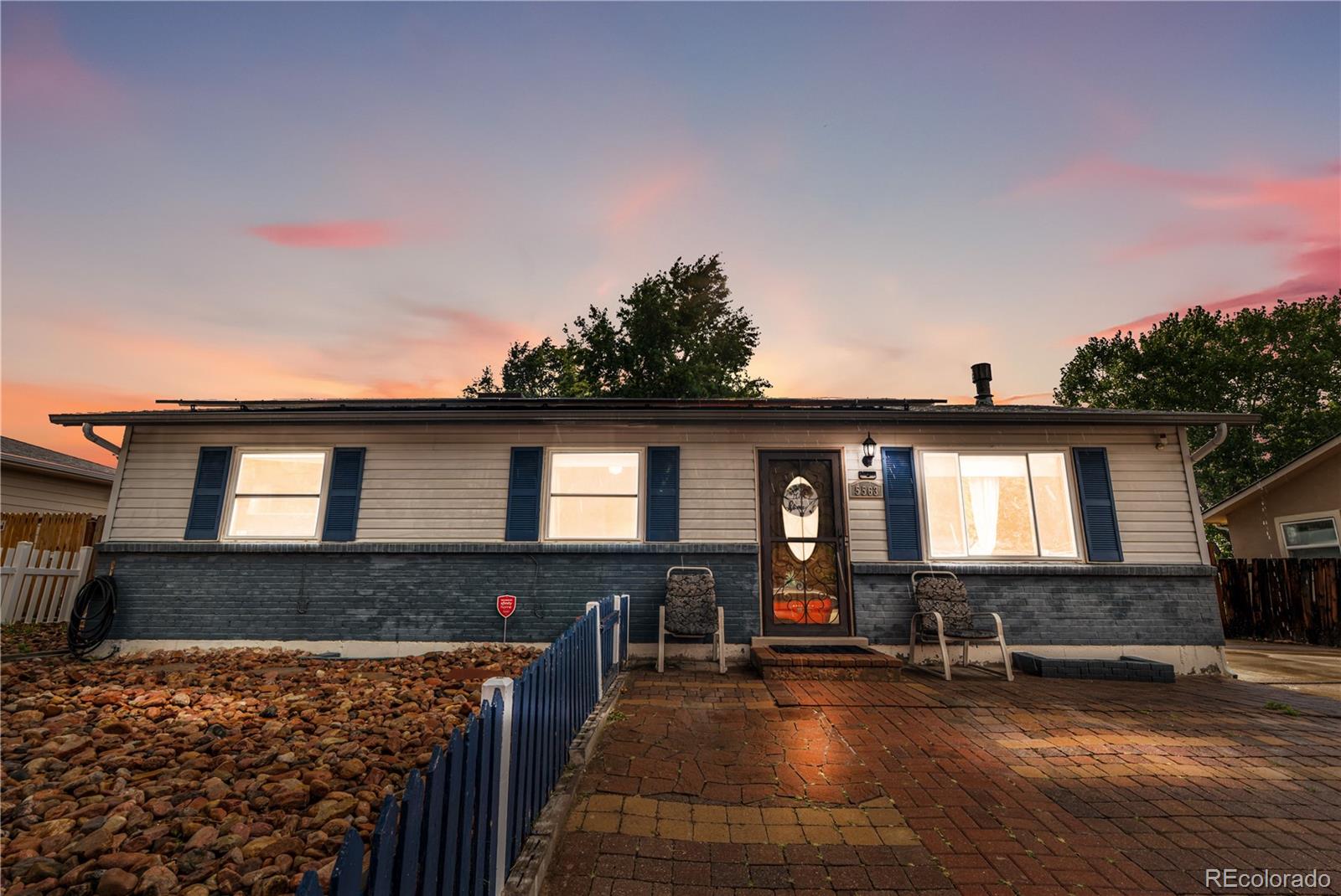 5563 Blackhawk Way