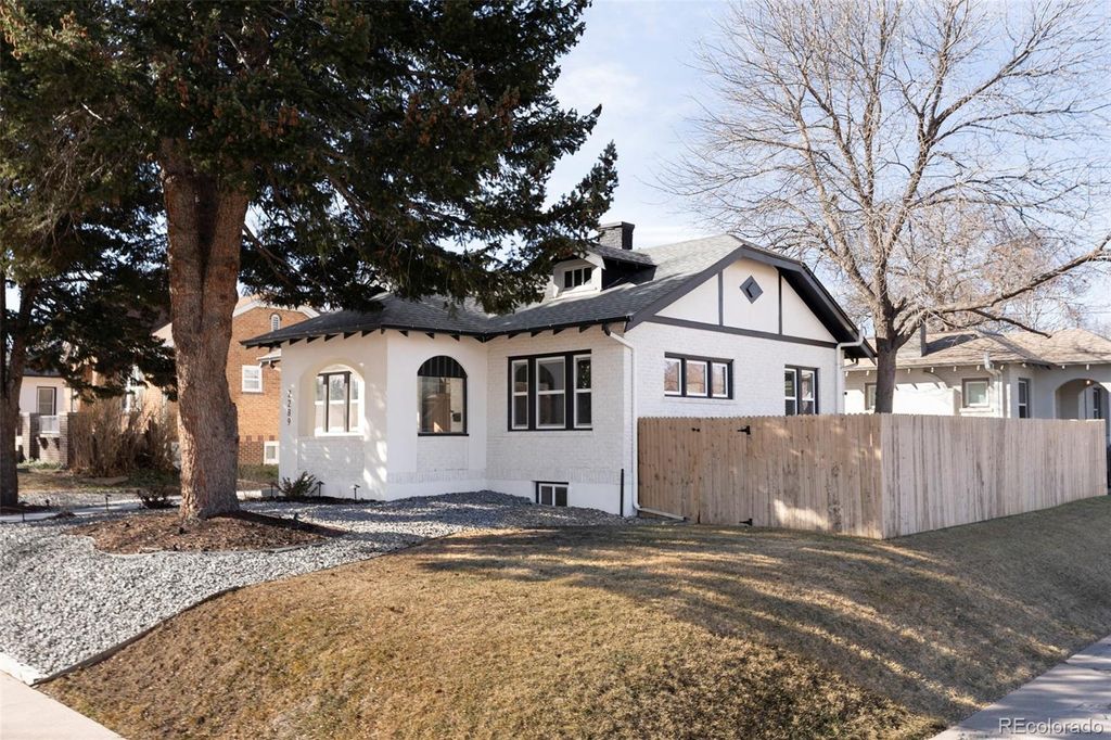 Photo of 2289 N Glencoe Street, Denver, CO 80207 (MLS # 9774368)