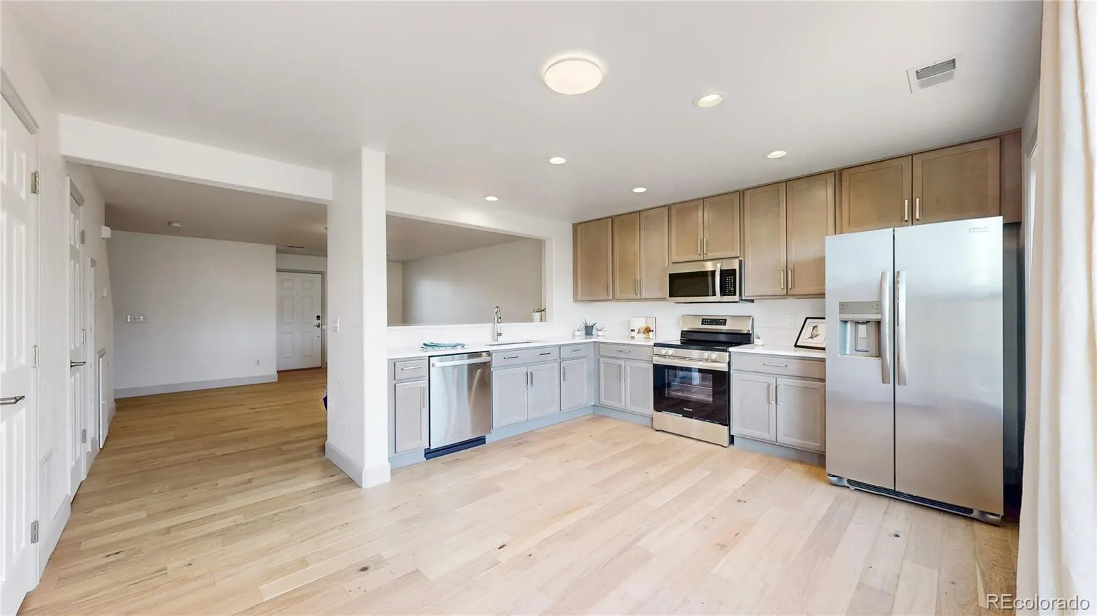 Erie, Colorado 80516, United States, 3 Bedrooms Bedrooms, ,2 BathroomsBathrooms,Residential,Coming Soon,240069