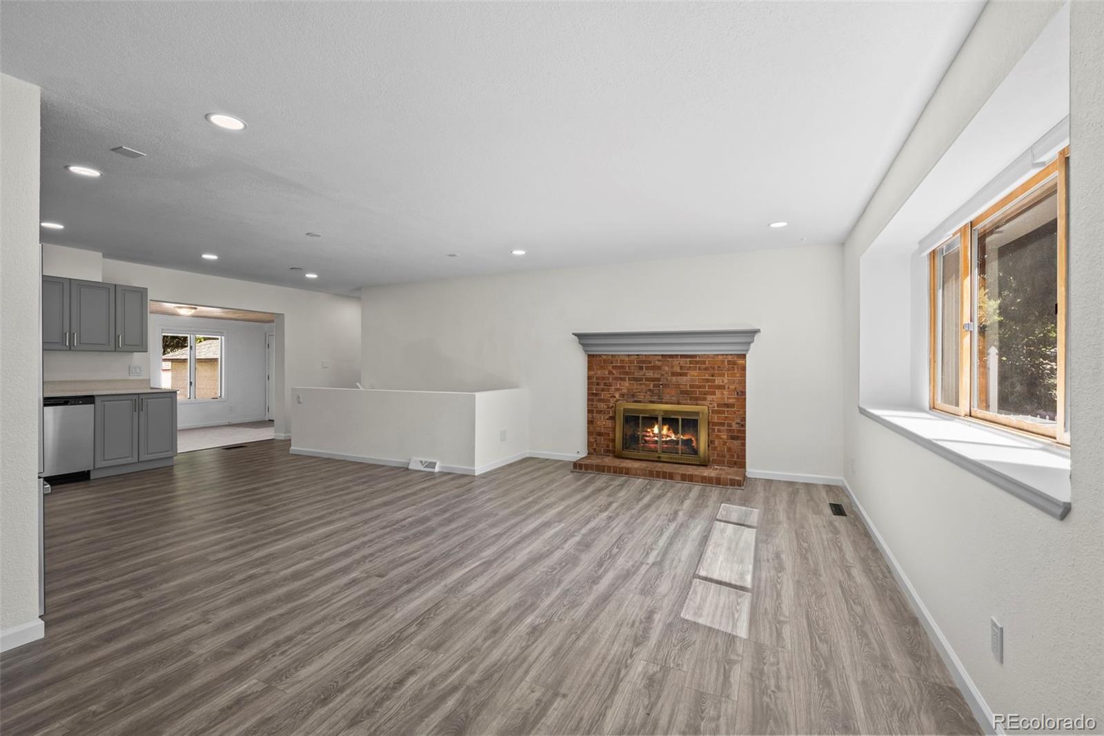 1035 Iris Street, Broomfield, CO, 80020 2 1035 Iris Street