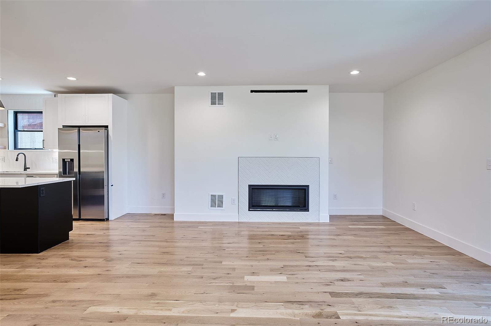521 N Fox