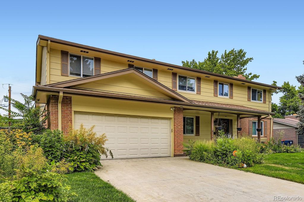 Photo of 6801 S Gilpin Circle W, Centennial, CO 80122 (MLS # 9928880)