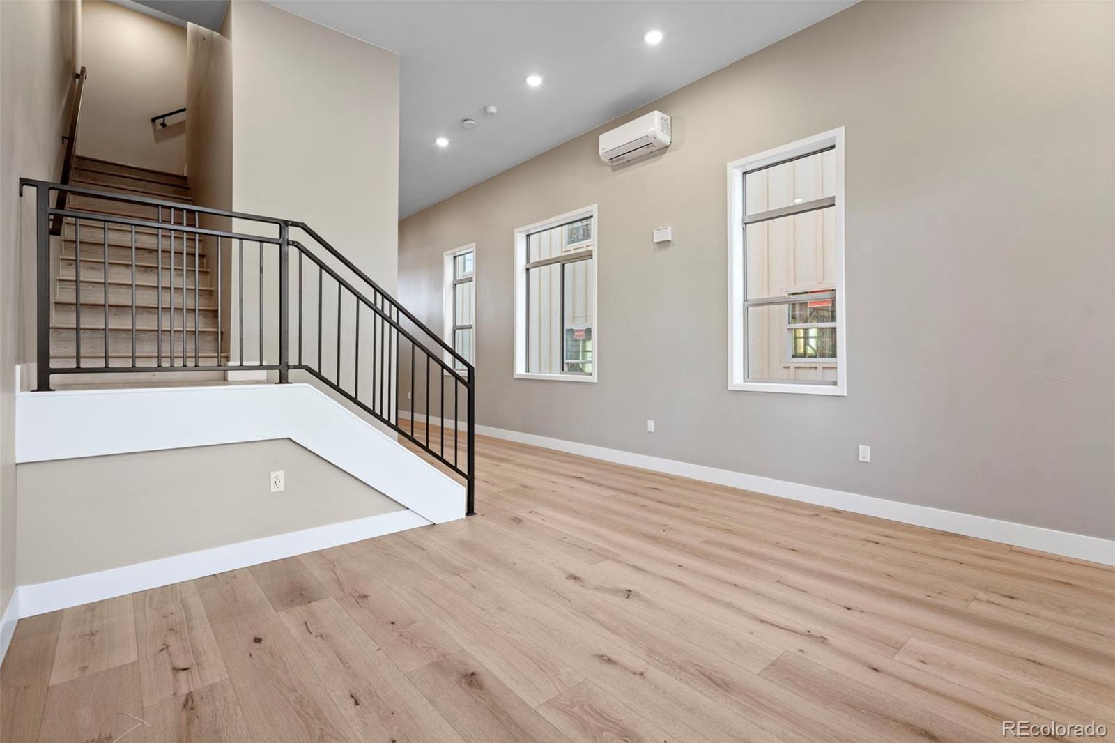 2502 W 29th Avenue