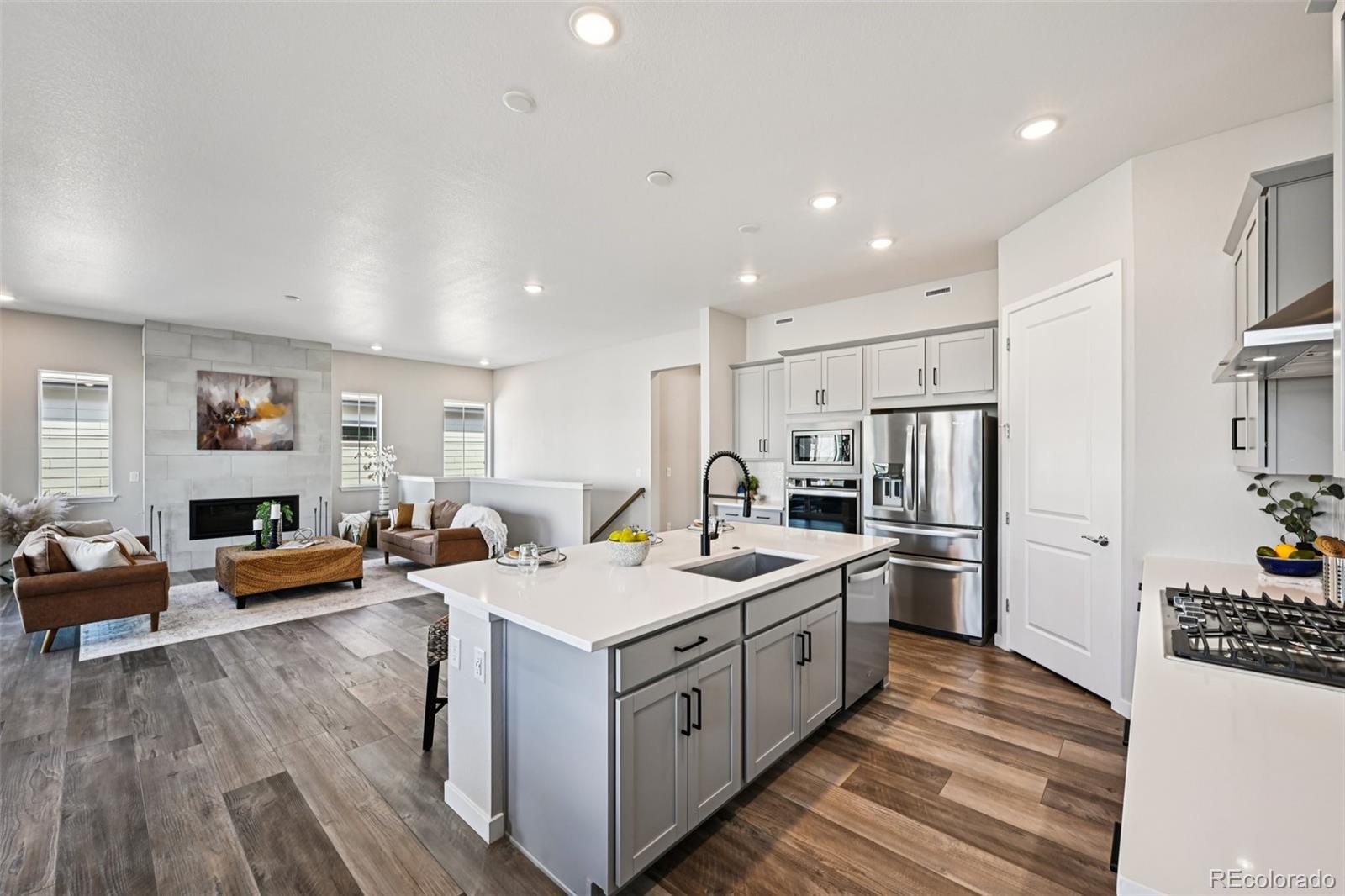 8735 S Quemoy Street