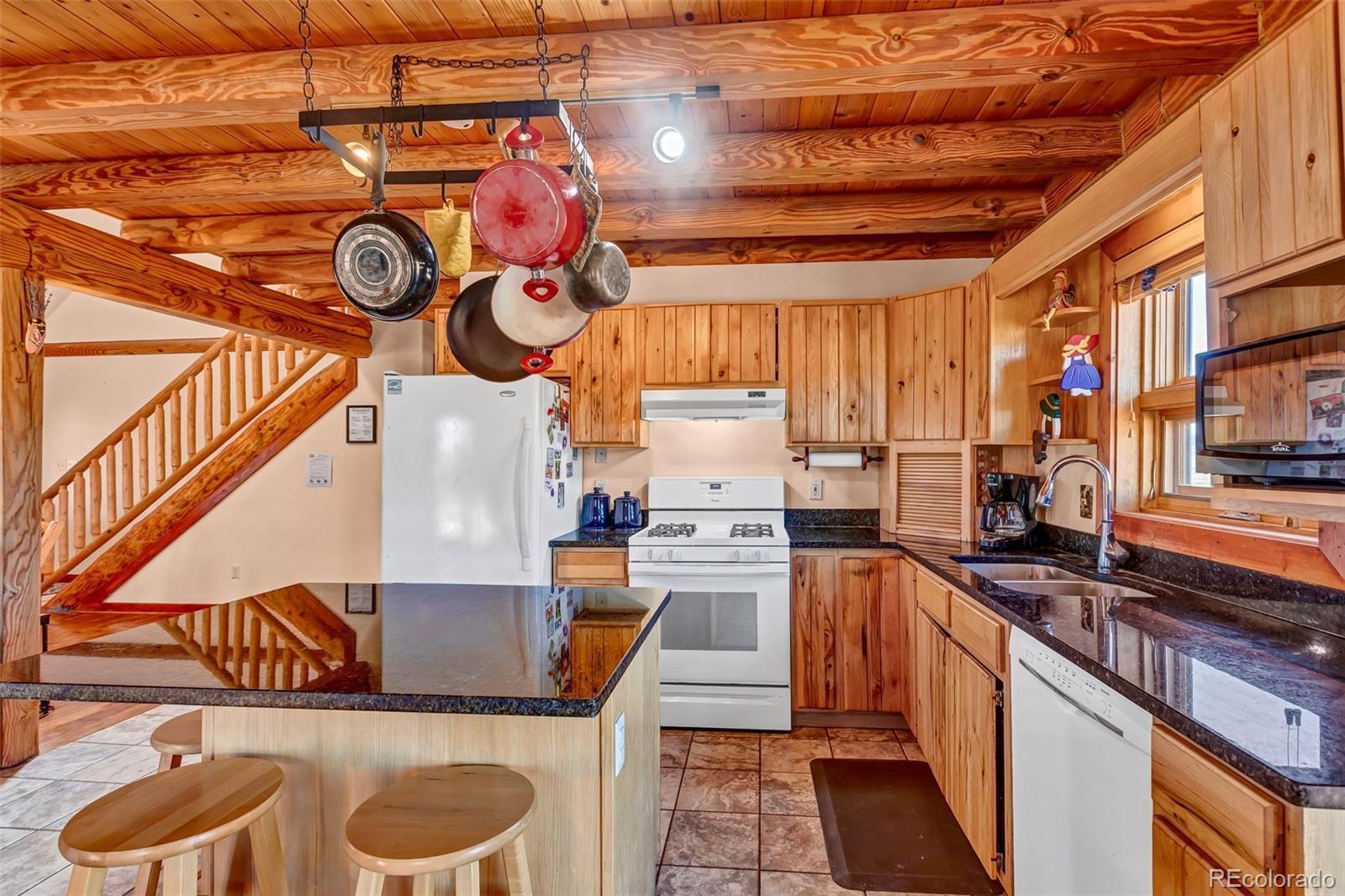 1528 Silverheels Road