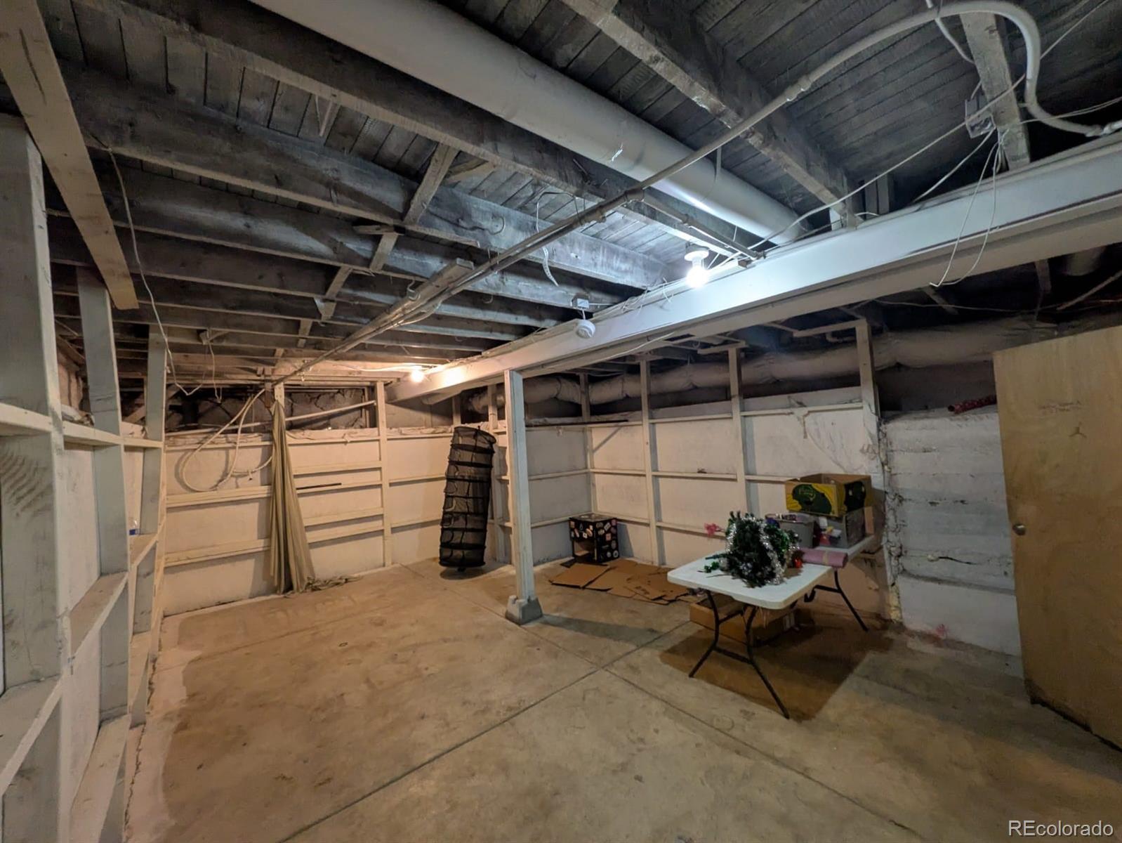 123 W Alameda Avenue