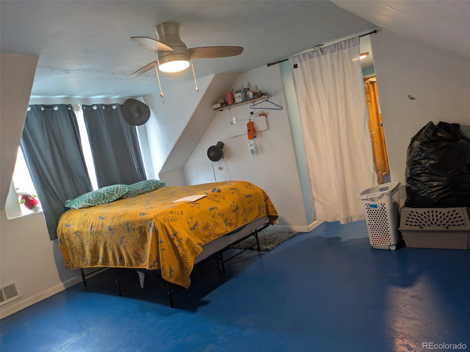 123 W Alameda Avenue