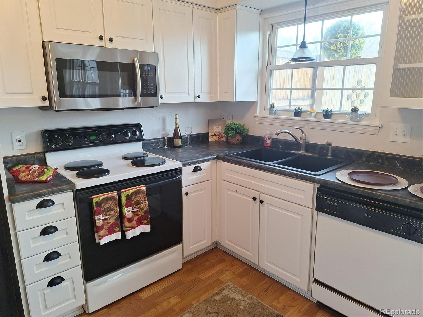 7505 W Yale Street 2103, Denver, CO, 80227 4 7505 W Yale Street 2103