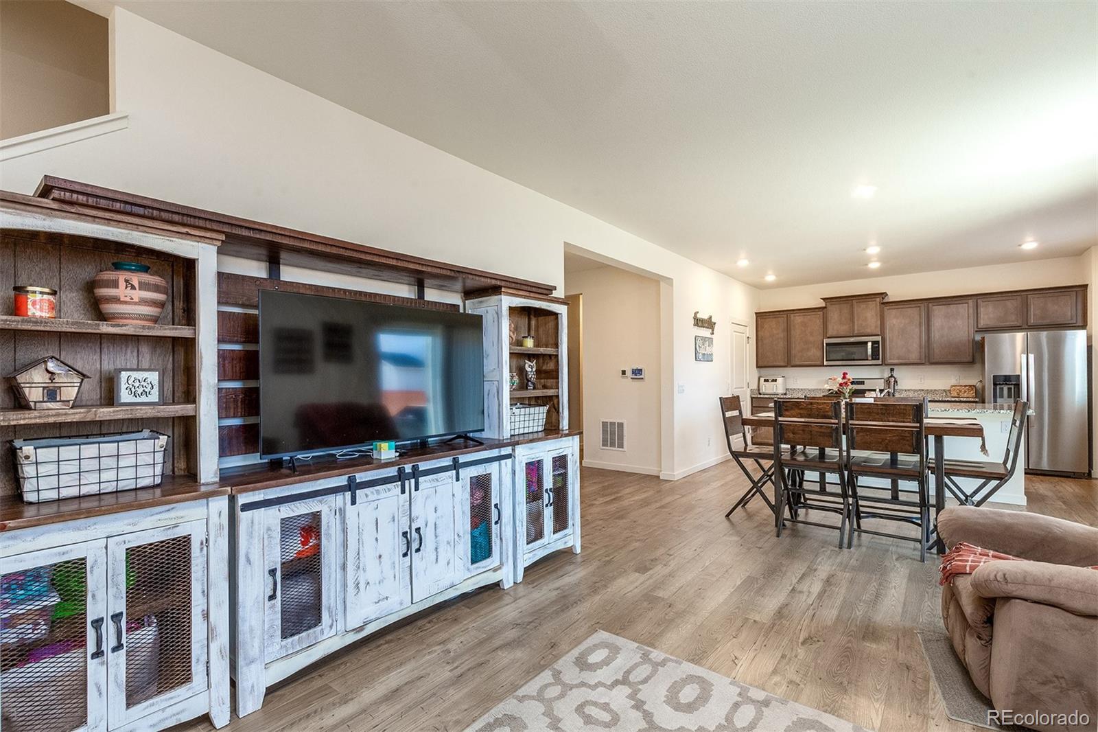 6563 Globeflower Street