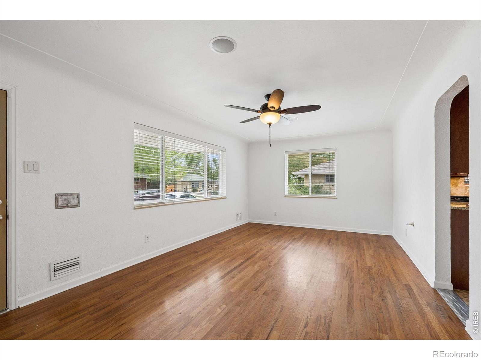 7232 W 67th Place