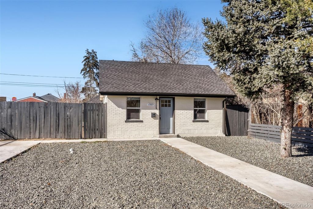 Photo of 1525 Roslyn Street, Denver, CO 80220 (MLS # 4717652)