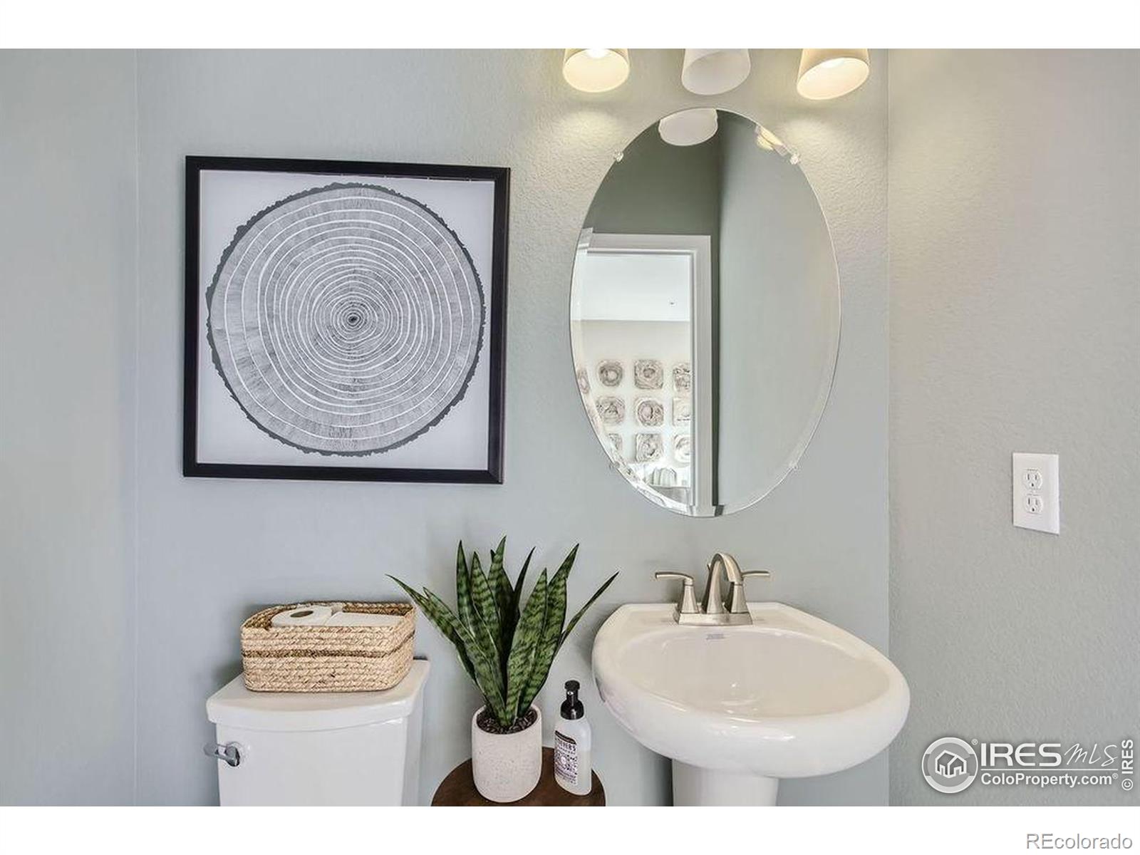 919 Schlagel Street 8