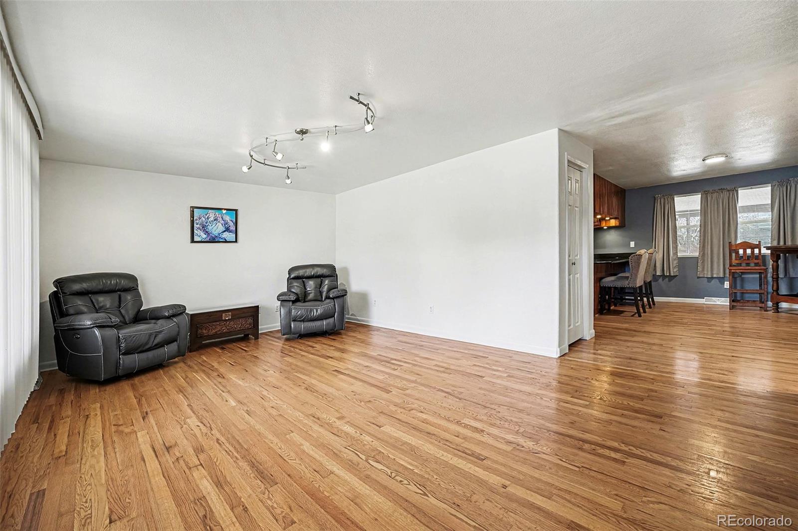 7001 S Dexter Street