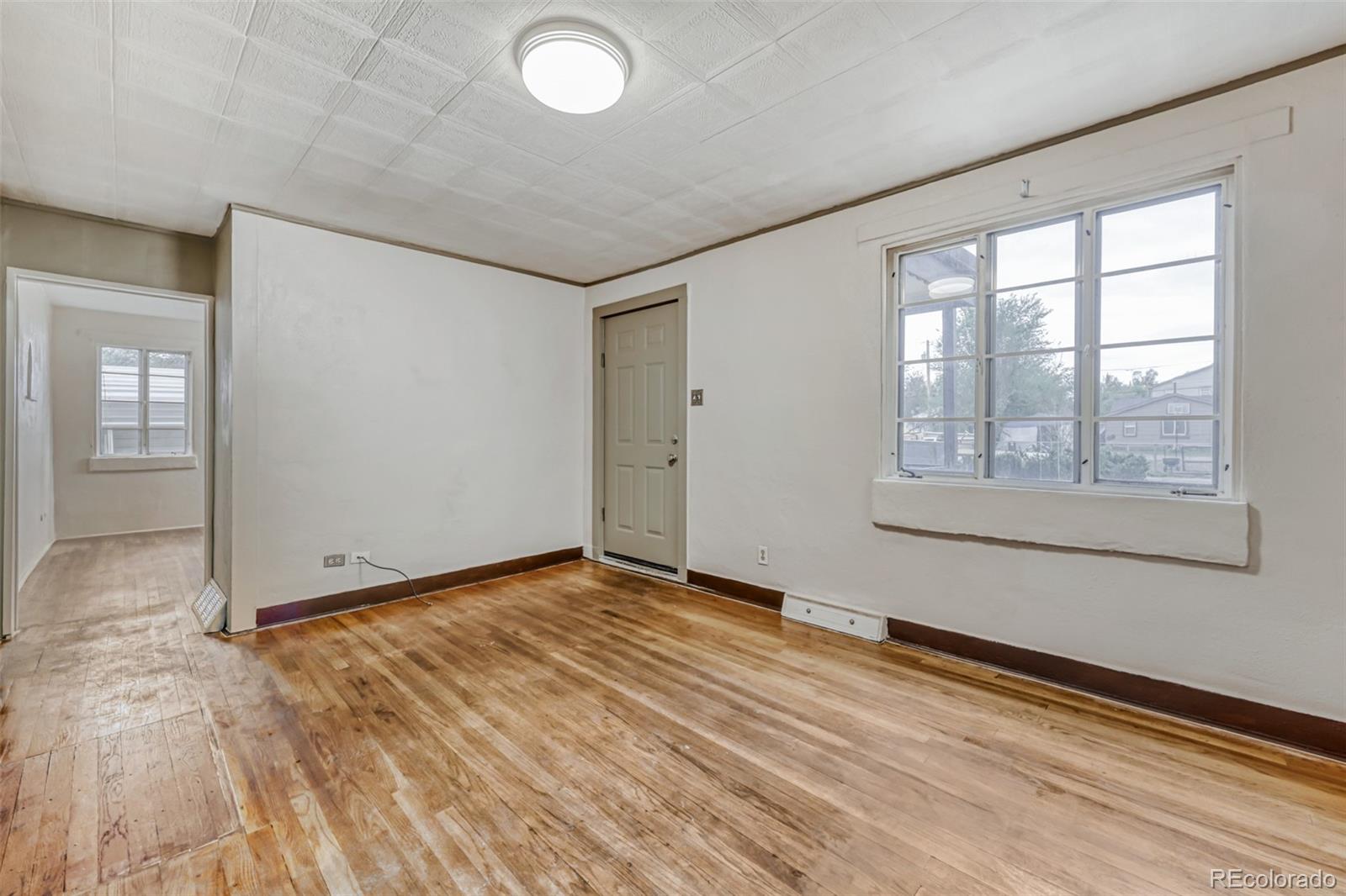 3539 W Center Avenue