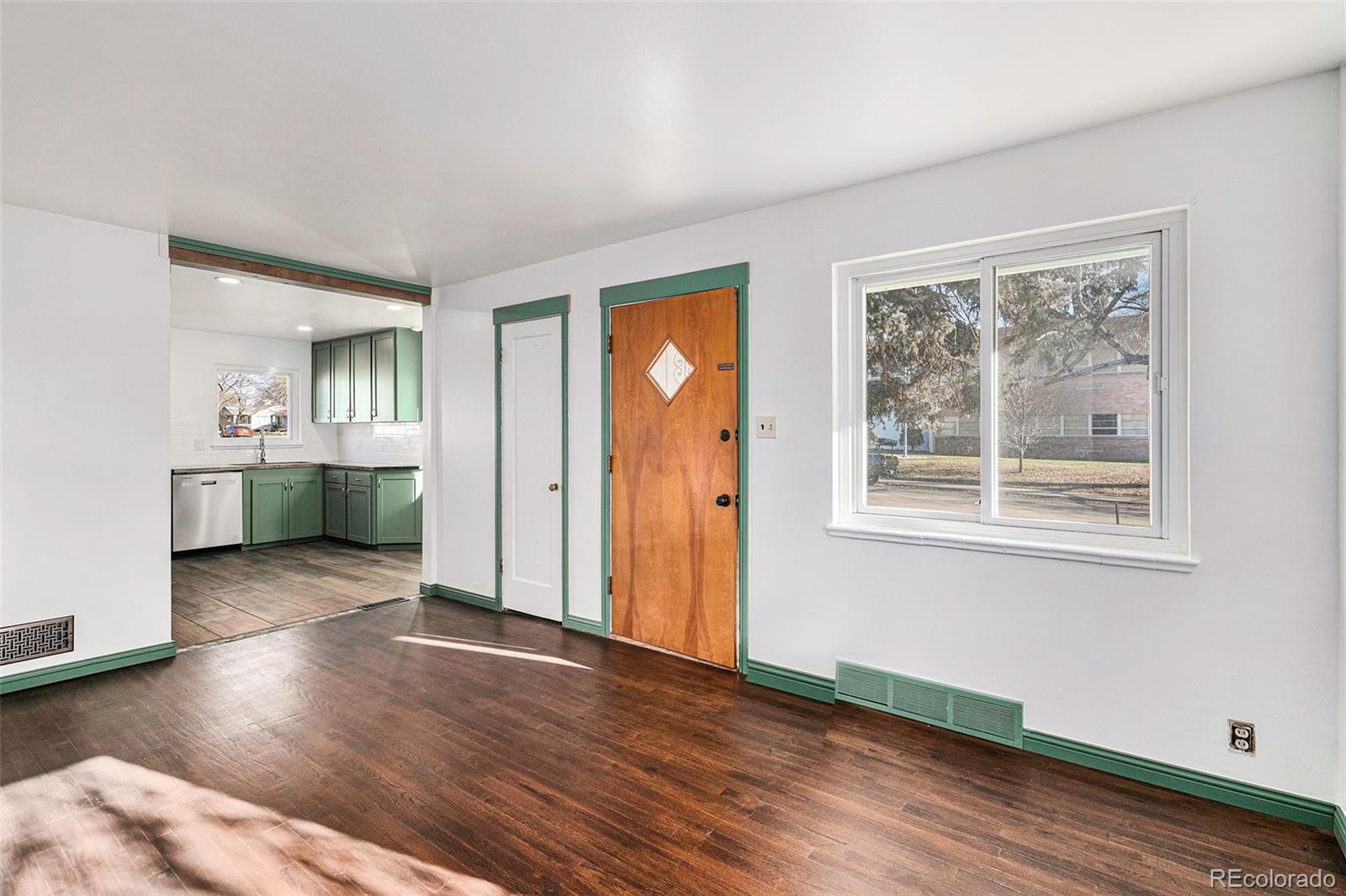 1825 S Vallejo Street