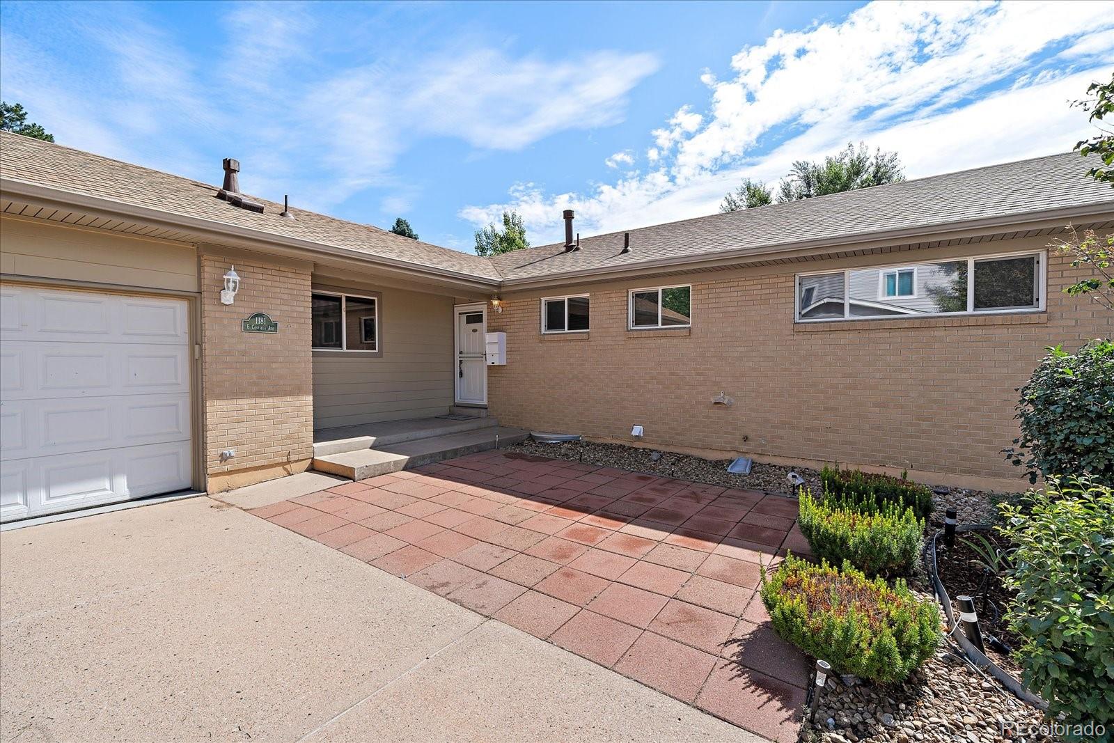 1181 E Costilla Avenue