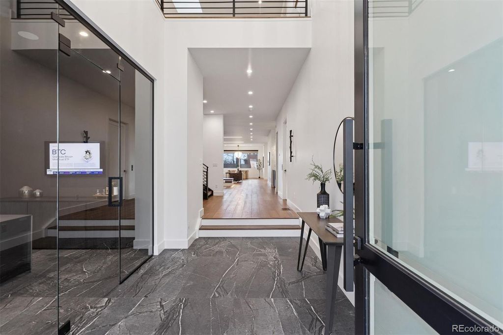 Photo of 267 S Clermont Street, Denver, CO 80246 (MLS # 7445937)