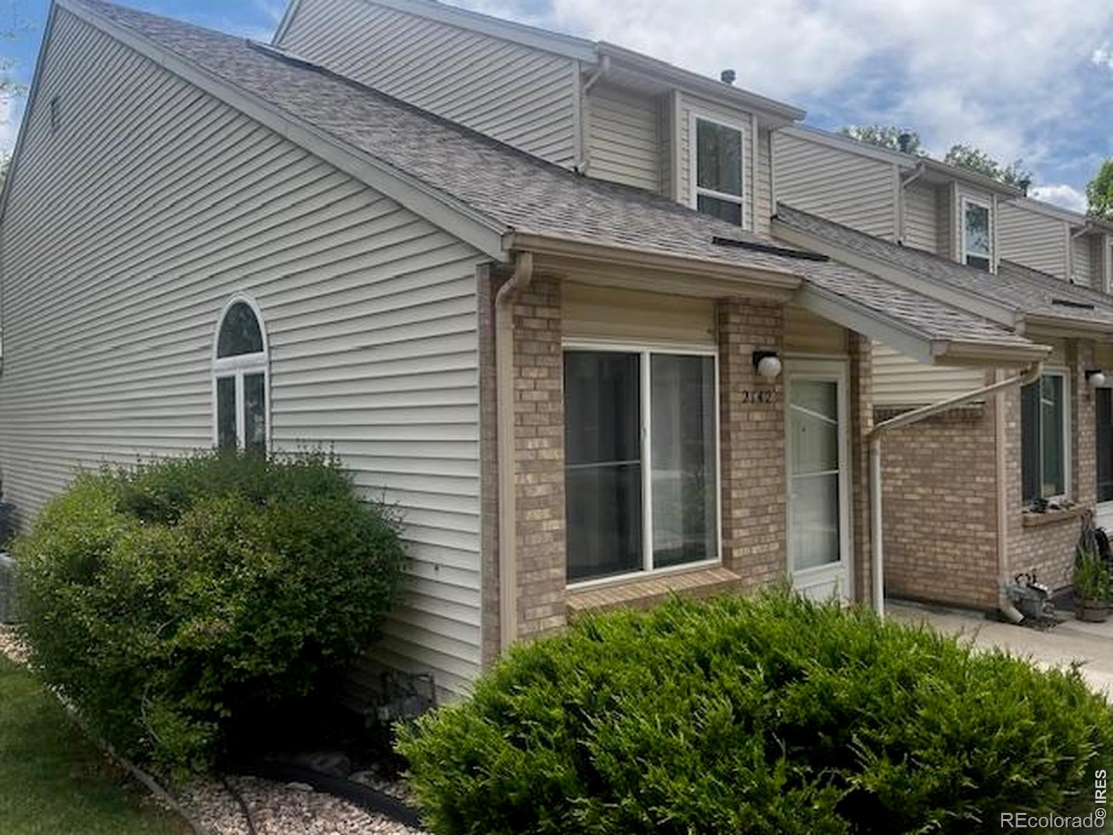 2142 Meadow Court