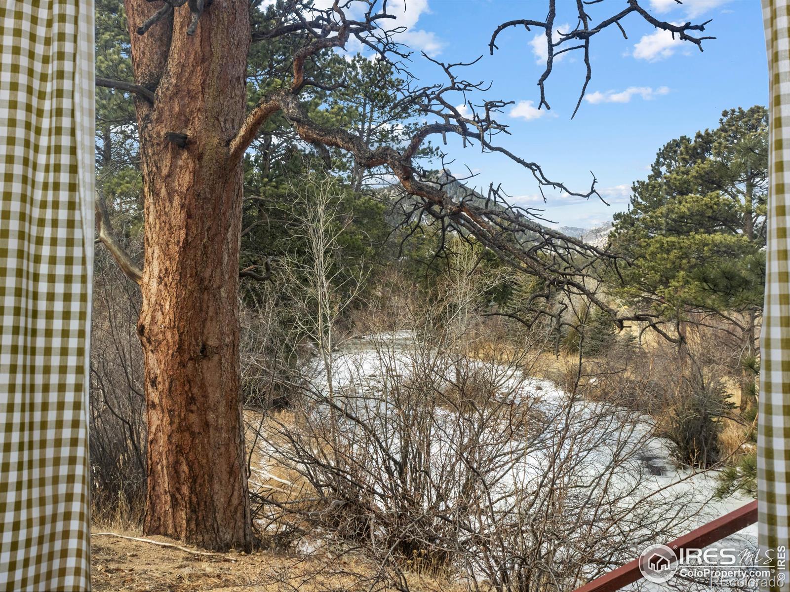 1475 Lower Broadview Road