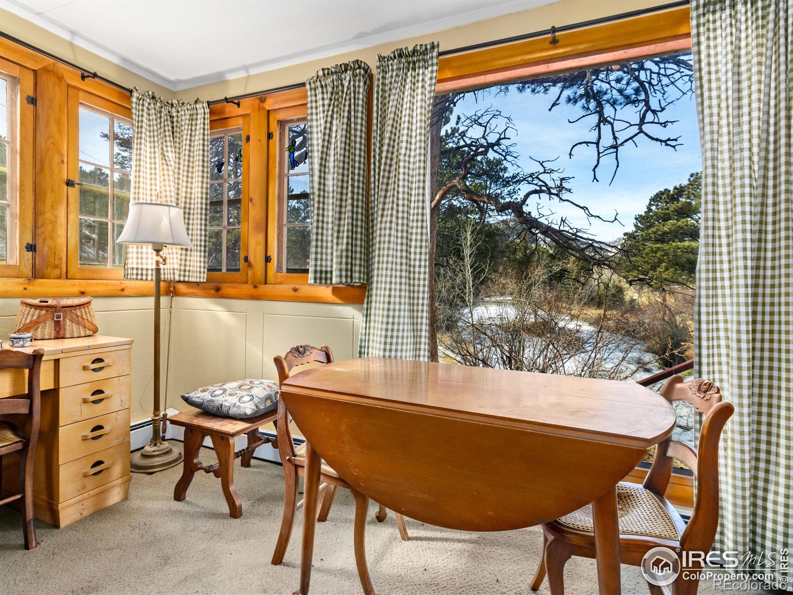 1475 Lower Broadview Road