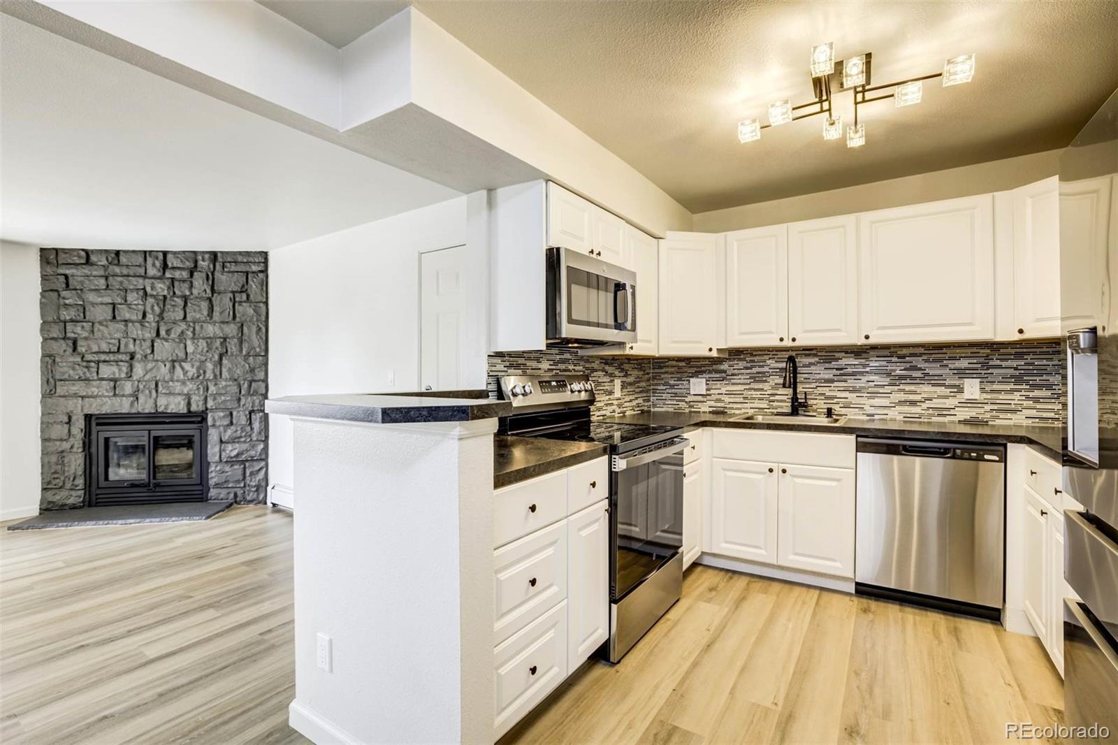 10150 E Virginia Avenue 19-208