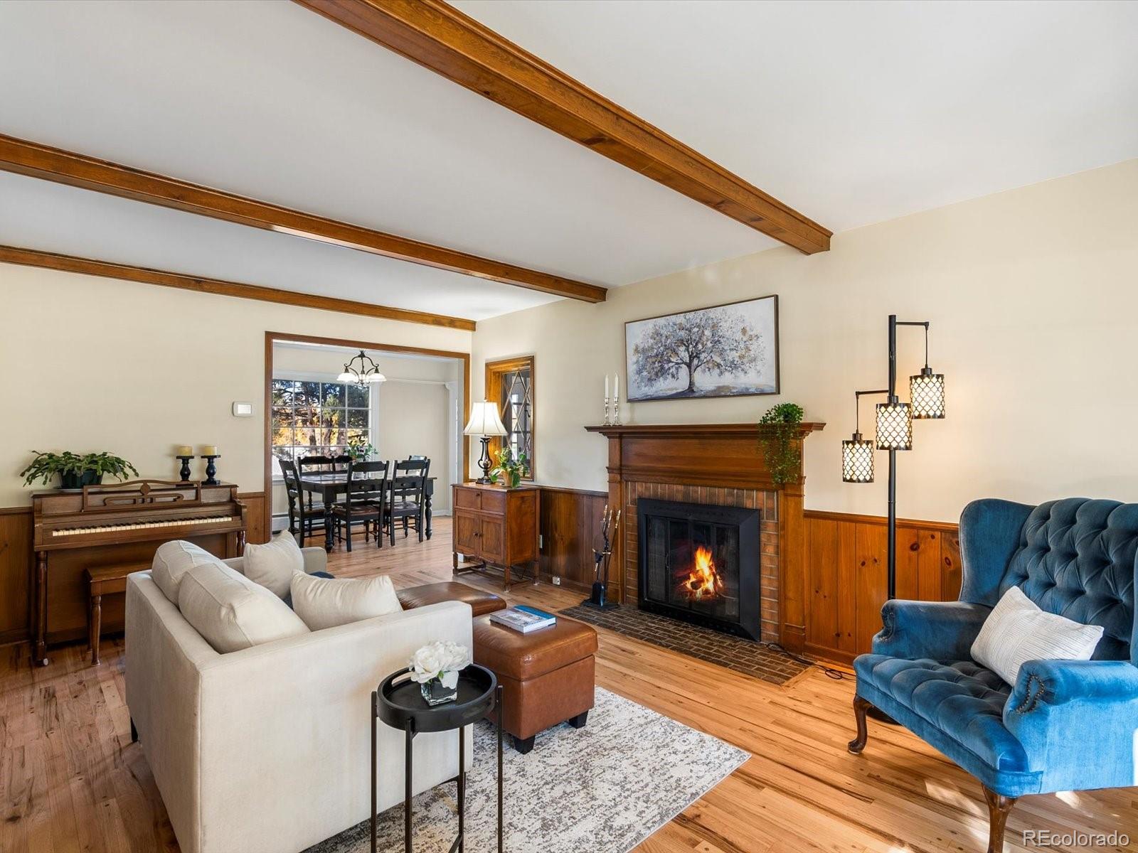 4851 W Oxford Avenue