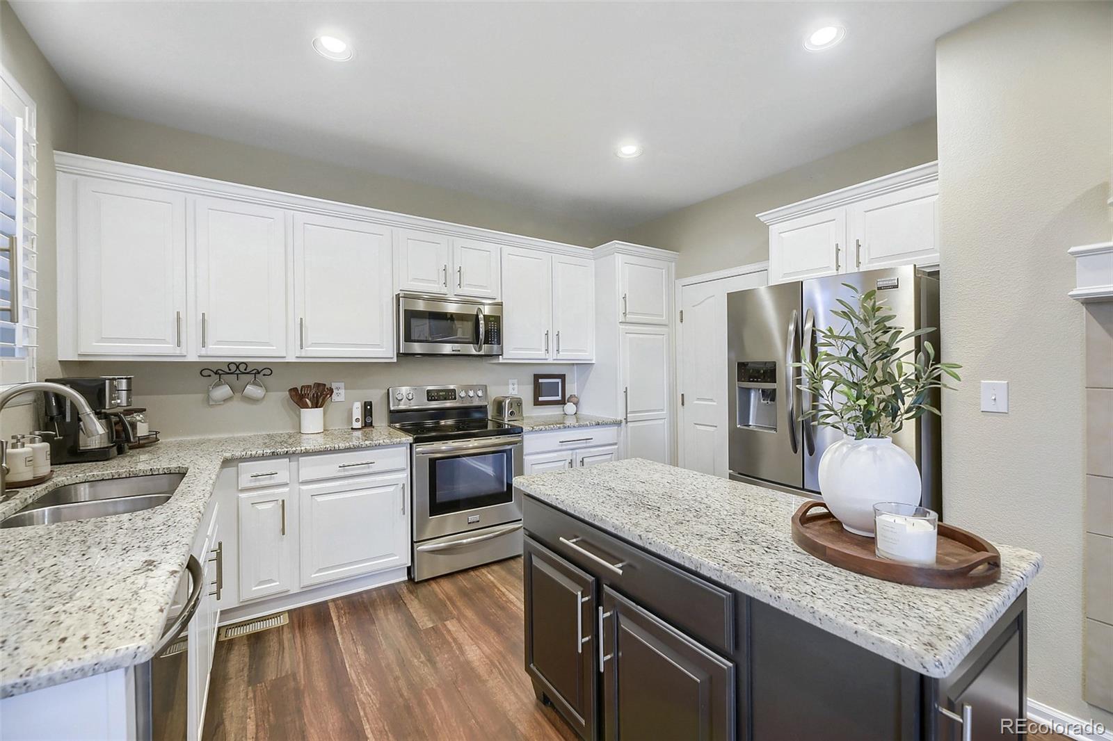 5462 Fullerton Circle