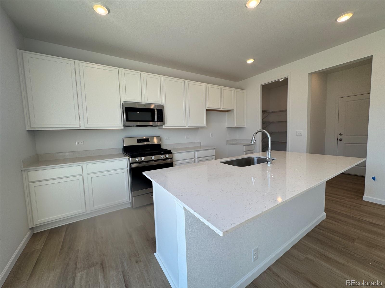 6179 Amerifax Drive, Windsor, CO, 80528 2 6179 Amerifax Drive