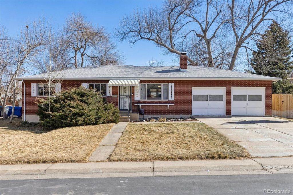 Photo of 710 S Taft Street, Lakewood, CO 80228 (MLS # 2686818)