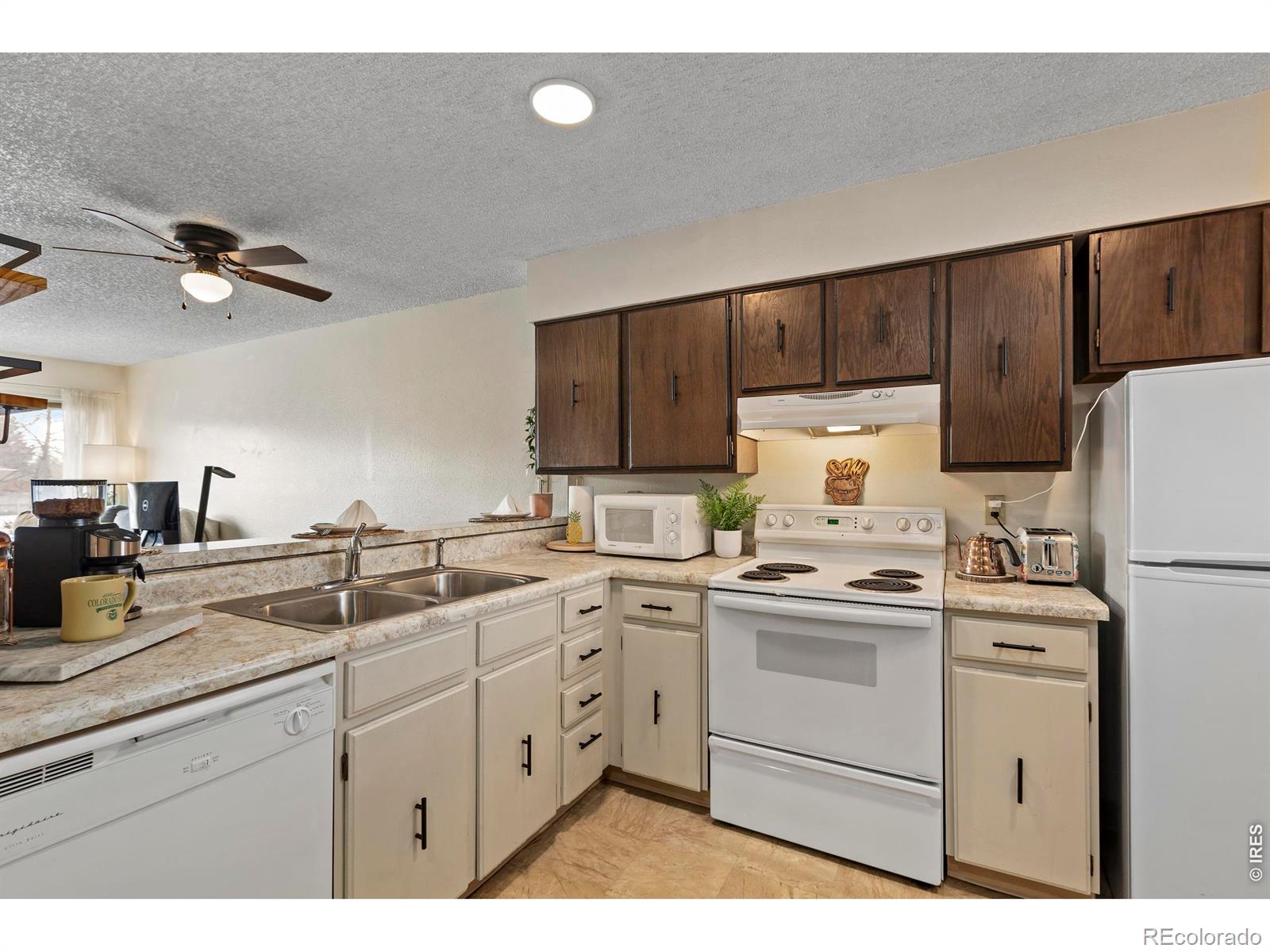 1705 Heatheridge Road