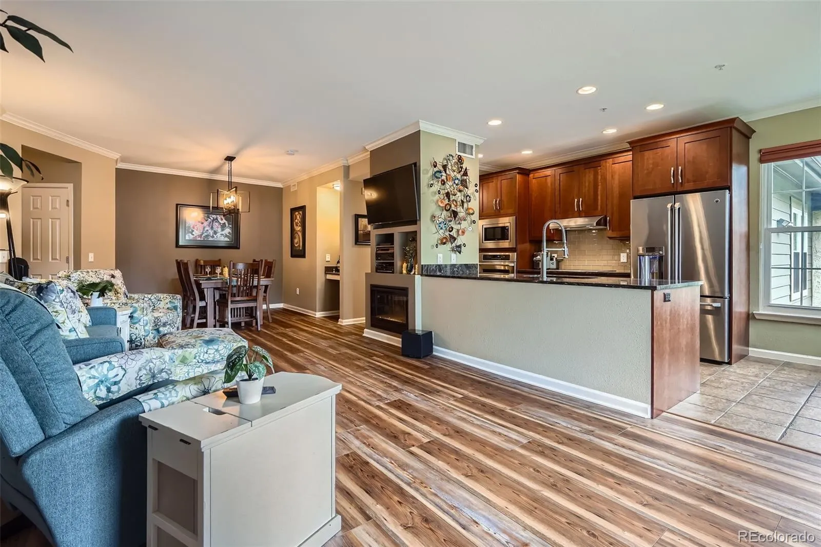 Littleton, Colorado 80127, United States, 2 Bedrooms Bedrooms, ,2 BathroomsBathrooms,Residential,Active,149824