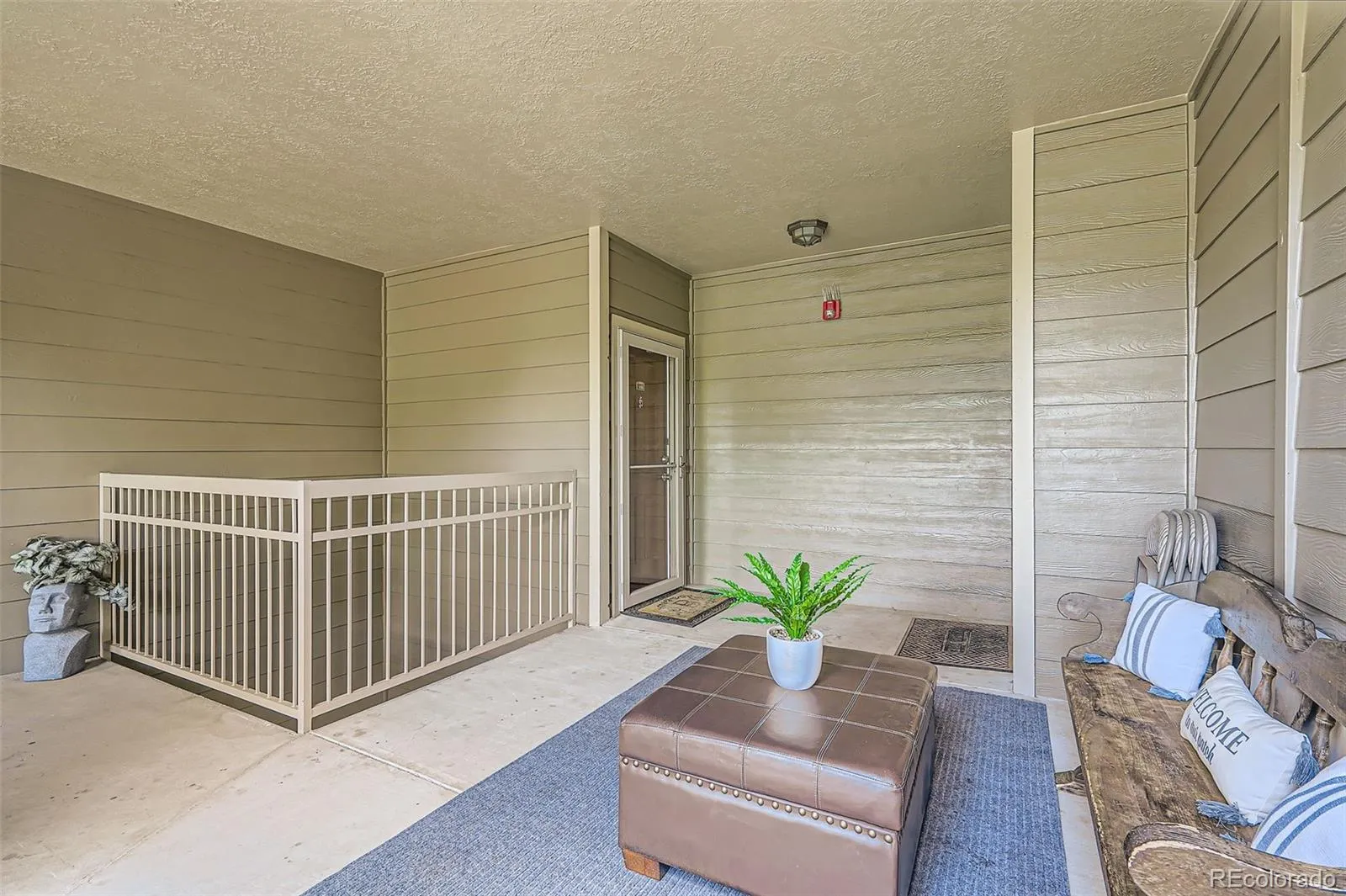 Littleton, Colorado 80127, United States, 2 Bedrooms Bedrooms, ,2 BathroomsBathrooms,Residential,Active,149824