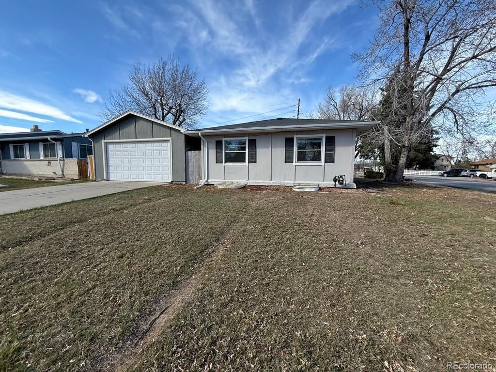 Photo of 895 S Garrison Street, Lakewood, CO 80226 (MLS # 1693107)