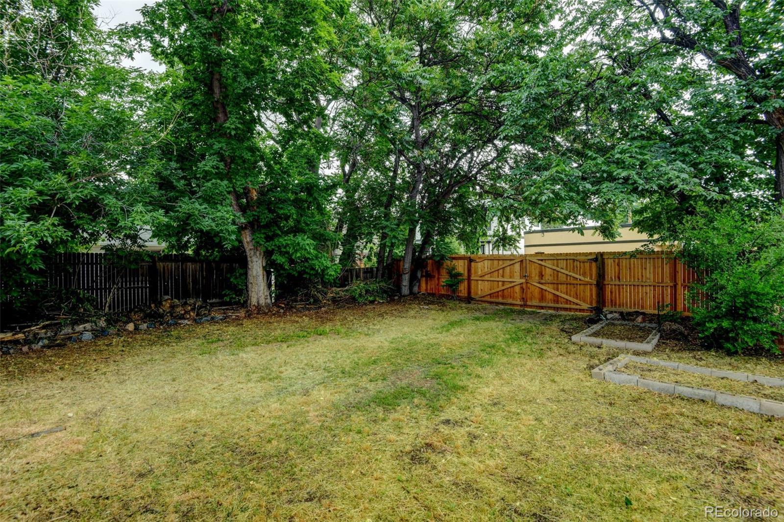 1707 W 39th Avenue