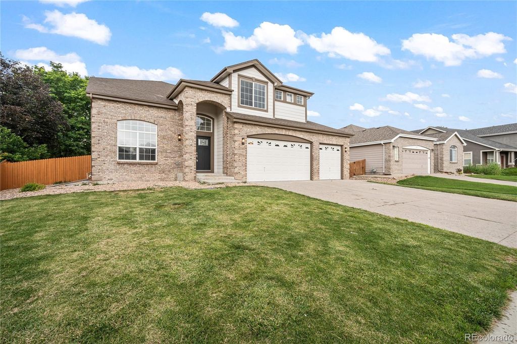 Photo of 13161 Leyden Street, Thornton, CO 80602 (MLS # 1847511)