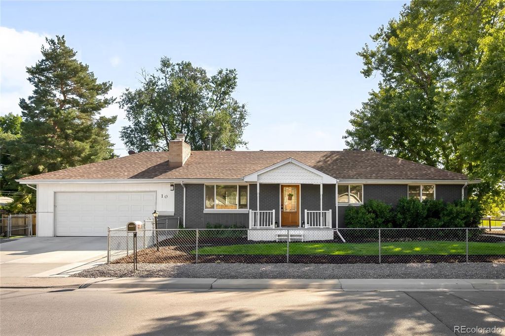 Photo of 10 Teller Street, Lakewood, CO 80226 (MLS # 8426397)