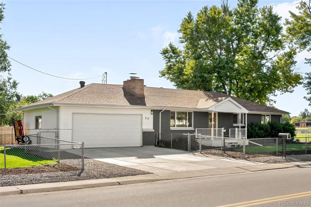 Photo of 10 Teller Street, Lakewood, CO 80226 (MLS # 8426397)