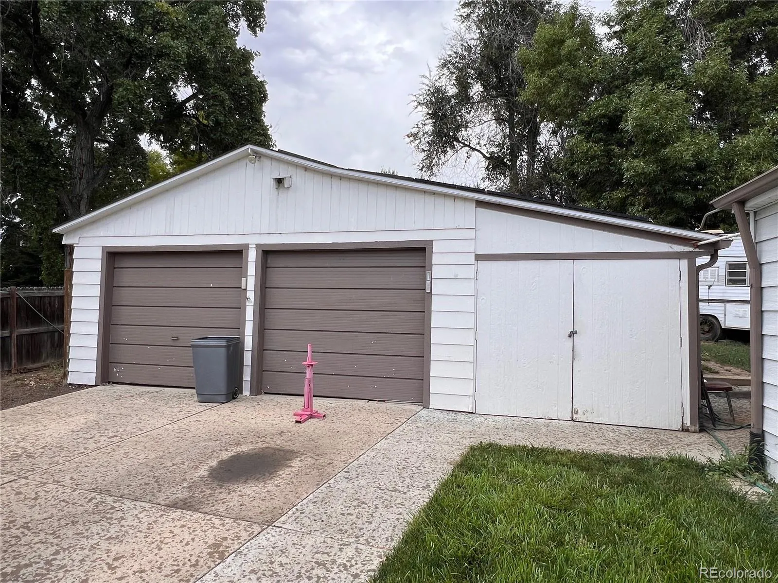 Arvada, Colorado 80003, United States, 3 Bedrooms Bedrooms, ,1 BathroomBathrooms,Residential,Pending,47656